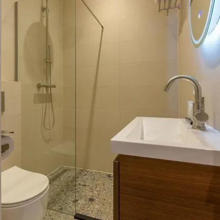 Novallure Centre لاهاي