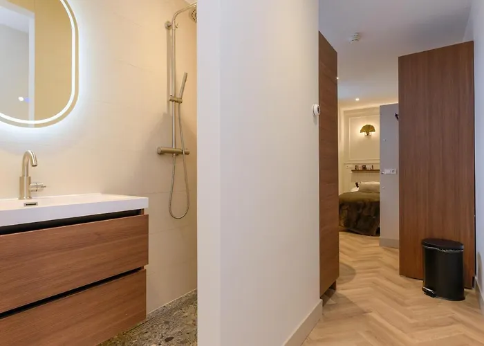 Hotel Novallure Centre *