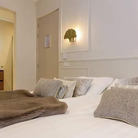 Novallure Centre Otel Lahey