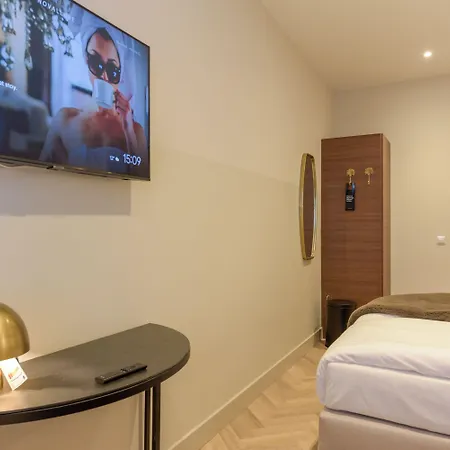 Otel Novallure Centre *