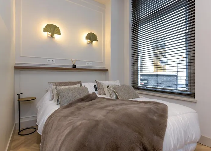 Hotel Novallure Centre *