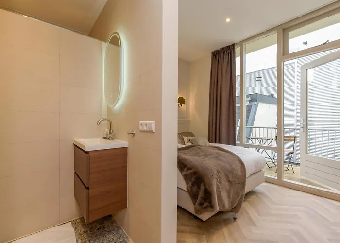 Hotel Novallure Centre