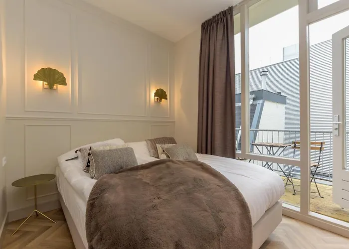 Hotel Novallure Centre *