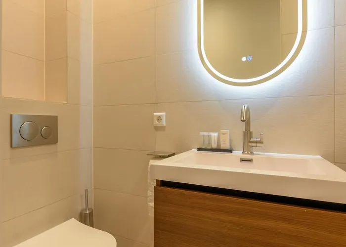 Novallure Centre Hotel *