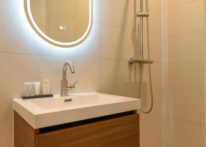 Novallure Centre * Haia