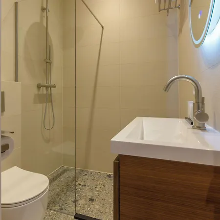 Novallure Centre لاهاي